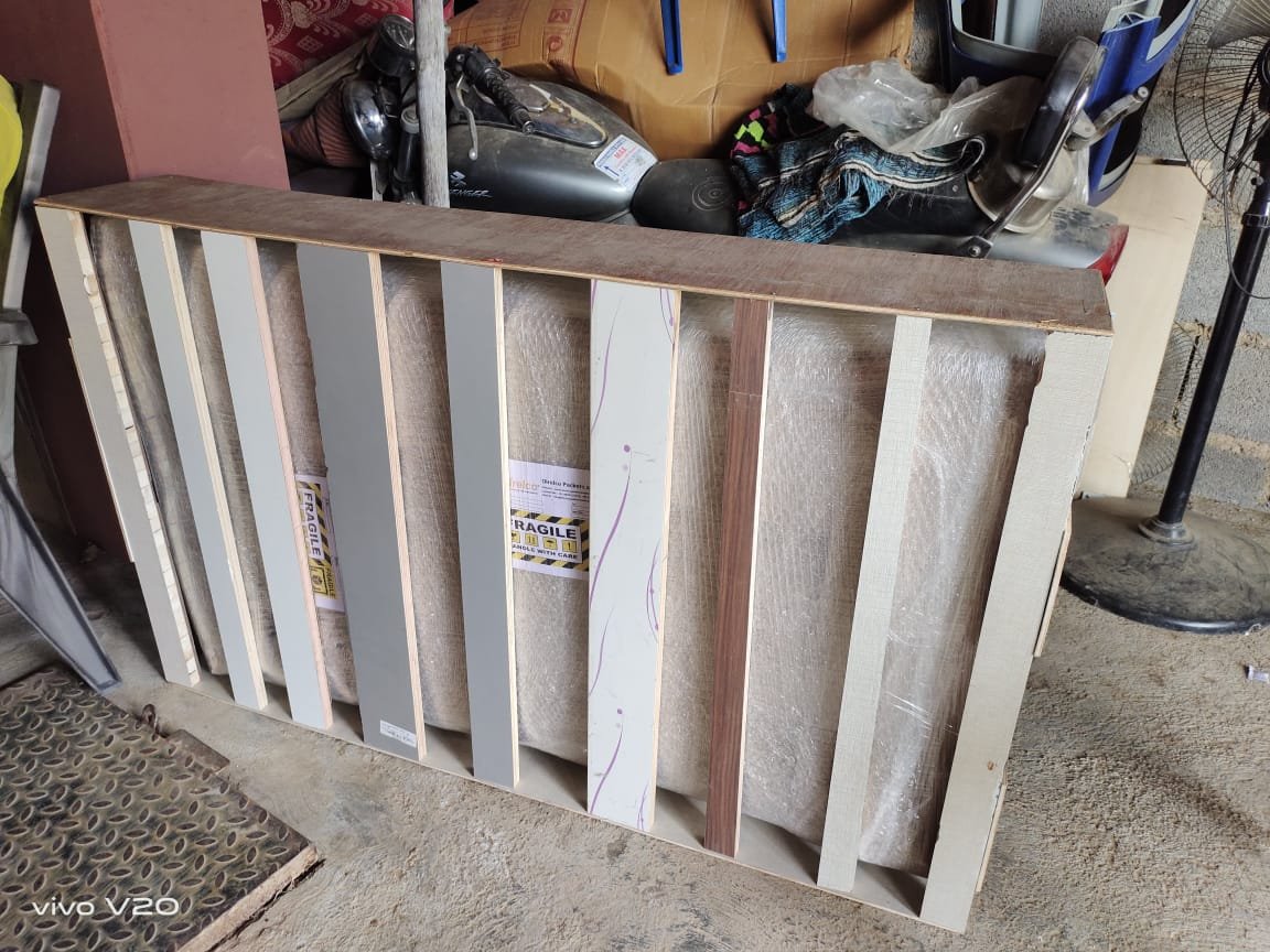 TV packing in wooden